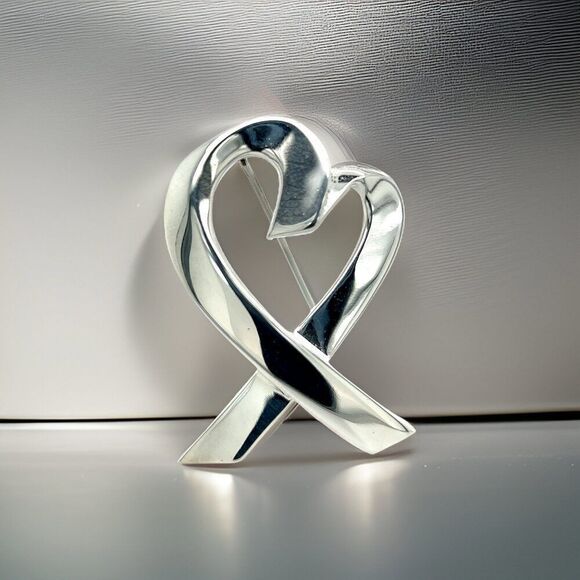 Tiffany & Co Heart Brooch Pin Sterling Silver Estate TIF890 - Picture 8 of 12